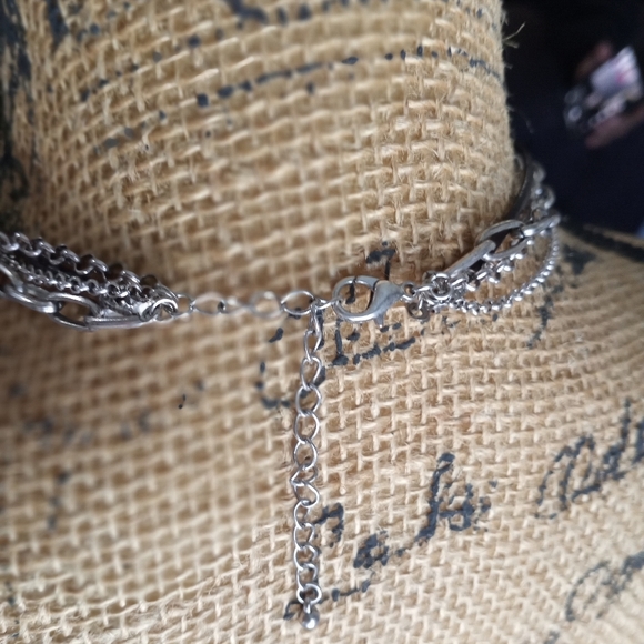 Jewelry Bundle 5 Necklaces - Picture 6 of 16